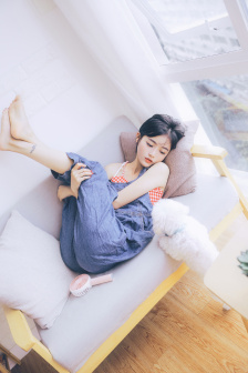 女裸全身无奶胸罩内裤图片